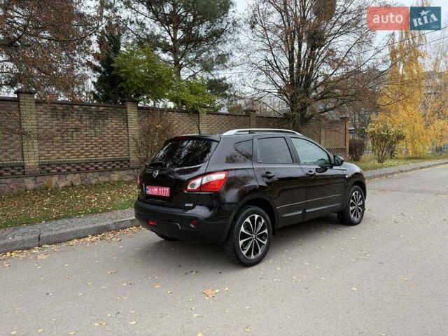 Фиолетовый Ниссан Кашкай, объемом двигателя 1.5 л и пробегом 208 тыс. км за 11000 $, фото 2 на Automoto.ua