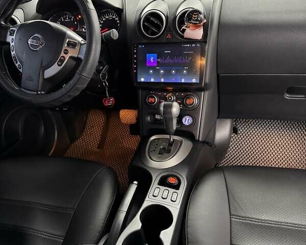 Фиолетовый Ниссан Кашкай, объемом двигателя 2 л и пробегом 188 тыс. км за 10900 $, фото 5 на Automoto.ua