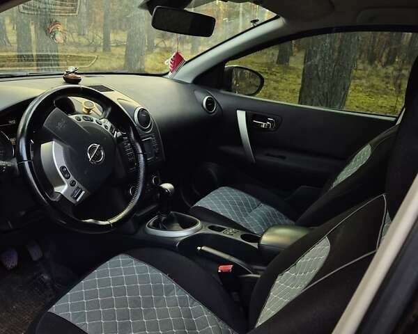 Фіолетовий Ніссан Кашкай, об'ємом двигуна 1.6 л та пробігом 233 тис. км за 10700 $, фото 6 на Automoto.ua