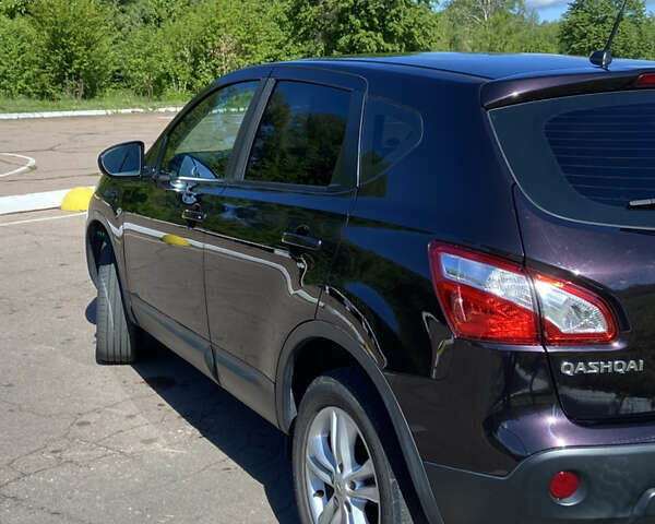 Фиолетовый Ниссан Кашкай, объемом двигателя 1.5 л и пробегом 200 тыс. км за 10600 $, фото 2 на Automoto.ua