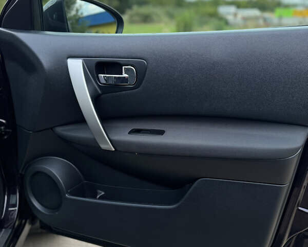 Фиолетовый Ниссан Кашкай, объемом двигателя 1.6 л и пробегом 242 тыс. км за 11450 $, фото 18 на Automoto.ua