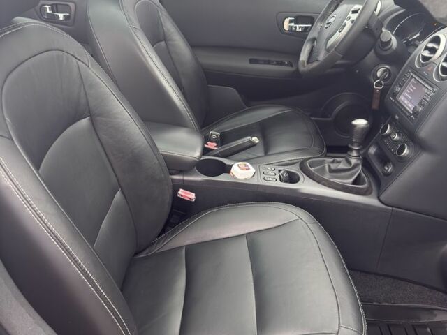 Фиолетовый Ниссан Кашкай, объемом двигателя 1.6 л и пробегом 304 тыс. км за 11200 $, фото 11 на Automoto.ua