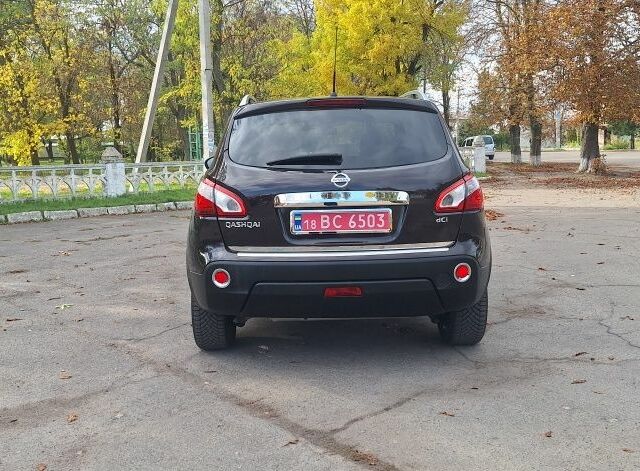 Фиолетовый Ниссан Кашкай, объемом двигателя 0 л и пробегом 202 тыс. км за 11500 $, фото 6 на Automoto.ua