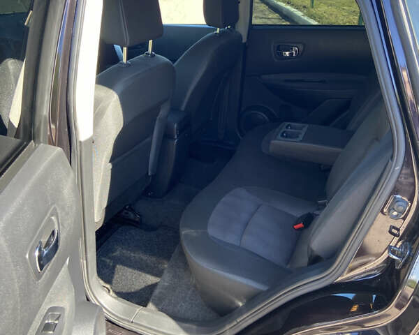 Фиолетовый Ниссан Кашкай, объемом двигателя 1.5 л и пробегом 200 тыс. км за 10600 $, фото 4 на Automoto.ua