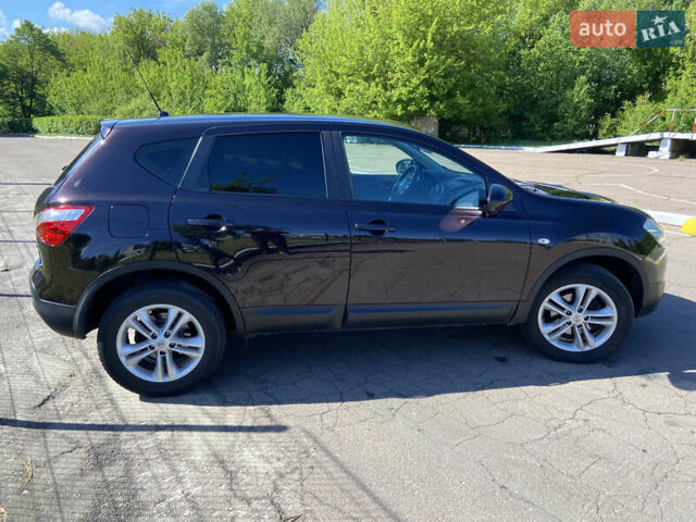 Фиолетовый Ниссан Кашкай, объемом двигателя 1.5 л и пробегом 200 тыс. км за 10600 $, фото 3 на Automoto.ua