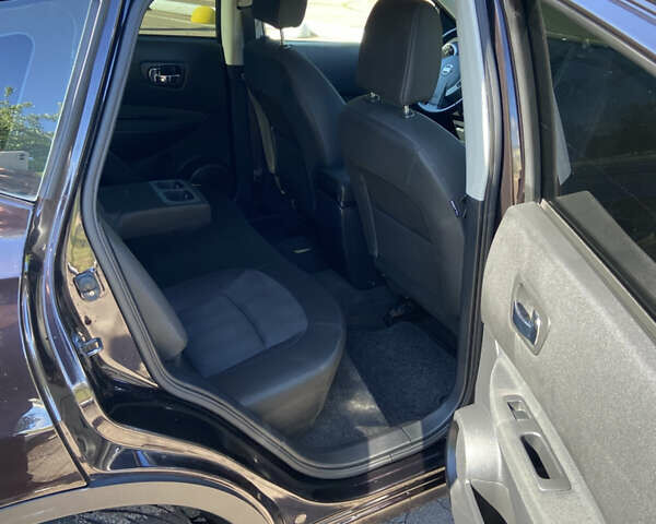 Фиолетовый Ниссан Кашкай, объемом двигателя 1.5 л и пробегом 200 тыс. км за 10600 $, фото 5 на Automoto.ua