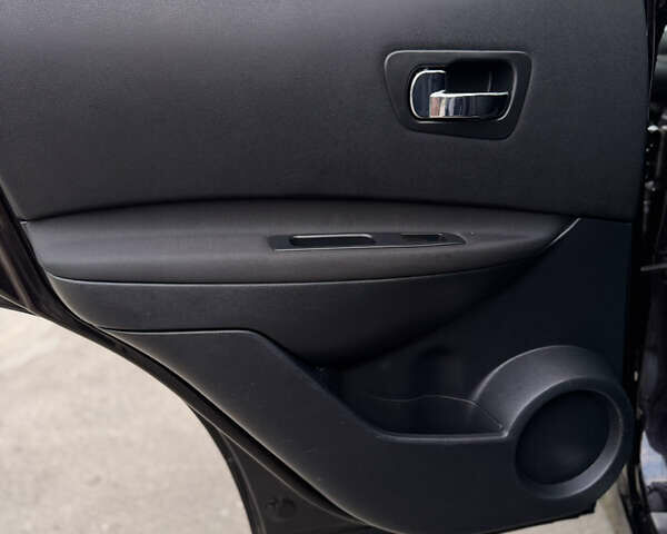 Фиолетовый Ниссан Кашкай, объемом двигателя 1.6 л и пробегом 242 тыс. км за 11450 $, фото 13 на Automoto.ua