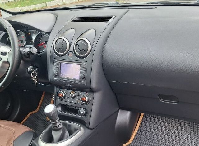 Фиолетовый Ниссан Кашкай, объемом двигателя 0 л и пробегом 202 тыс. км за 11500 $, фото 21 на Automoto.ua