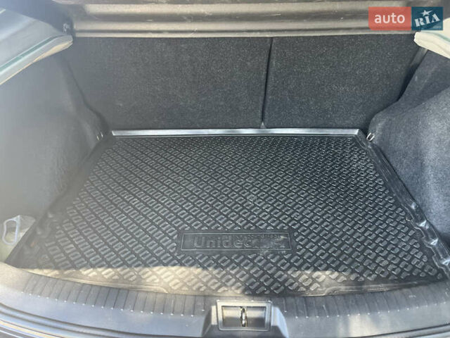 Фіолетовий Ніссан Кашкай, об'ємом двигуна 1.6 л та пробігом 200 тис. км за 11000 $, фото 5 на Automoto.ua