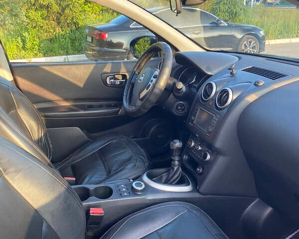 Фиолетовый Ниссан Кашкай, объемом двигателя 1.6 л и пробегом 292 тыс. км за 11129 $, фото 7 на Automoto.ua