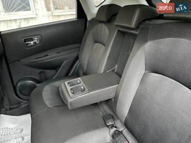 Фиолетовый Ниссан Кашкай, объемом двигателя 1.5 л и пробегом 210 тыс. км за 12300 $, фото 54 на Automoto.ua