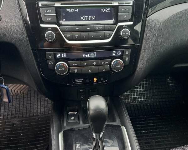 Фиолетовый Ниссан Кашкай, объемом двигателя 2 л и пробегом 227 тыс. км за 13500 $, фото 13 на Automoto.ua