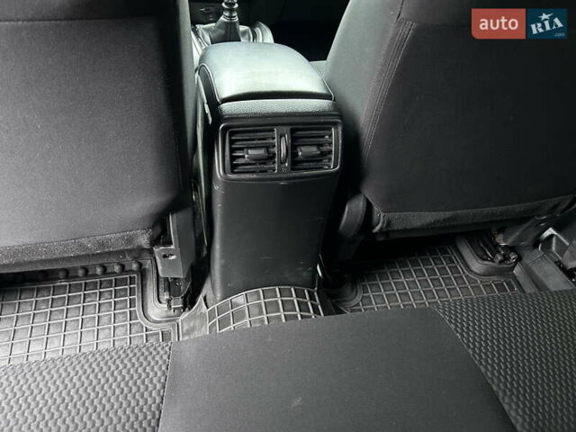 Фиолетовый Ниссан Кашкай, объемом двигателя 2 л и пробегом 42 тыс. км за 19300 $, фото 17 на Automoto.ua