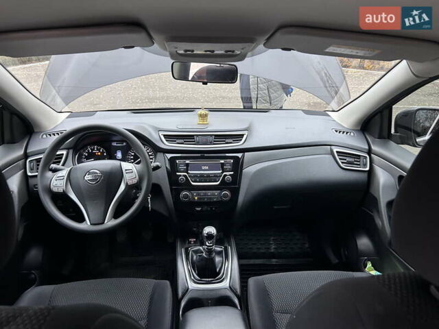 Фиолетовый Ниссан Кашкай, объемом двигателя 2 л и пробегом 42 тыс. км за 19300 $, фото 2 на Automoto.ua