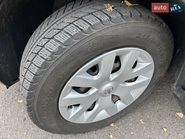 Фиолетовый Ниссан Кашкай, объемом двигателя 2 л и пробегом 42 тыс. км за 19300 $, фото 19 на Automoto.ua