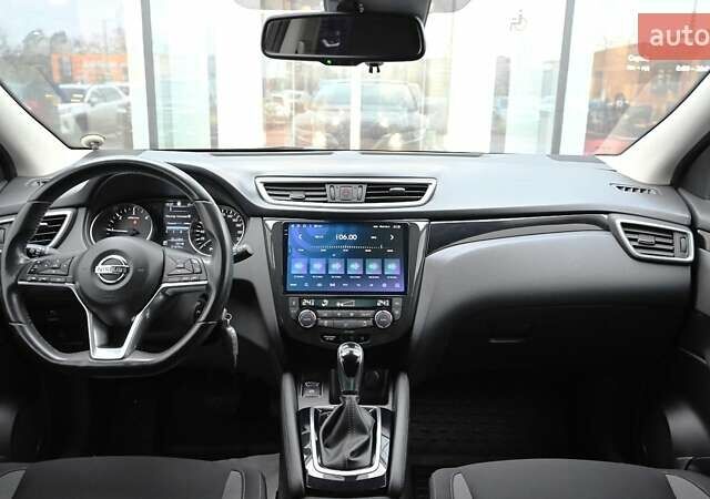 Фиолетовый Ниссан Кашкай, объемом двигателя 1.6 л и пробегом 81 тыс. км за 16683 $, фото 7 на Automoto.ua