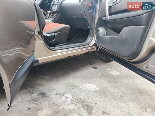 Коричневый Ниссан Кашкай, объемом двигателя 2 л и пробегом 338 тыс. км за 7050 $, фото 17 на Automoto.ua