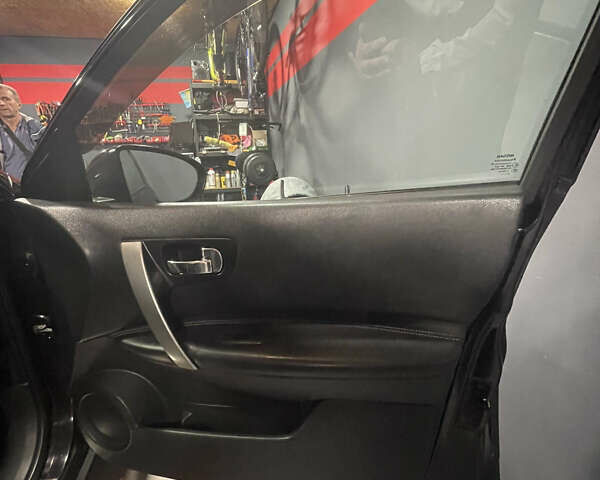 Коричневый Ниссан Кашкай, объемом двигателя 2 л и пробегом 287 тыс. км за 7600 $, фото 7 на Automoto.ua