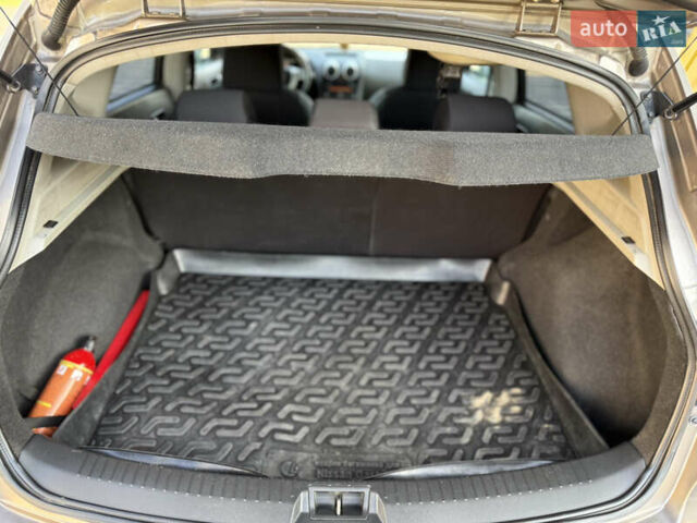 Коричневый Ниссан Кашкай, объемом двигателя 2 л и пробегом 290 тыс. км за 8000 $, фото 13 на Automoto.ua