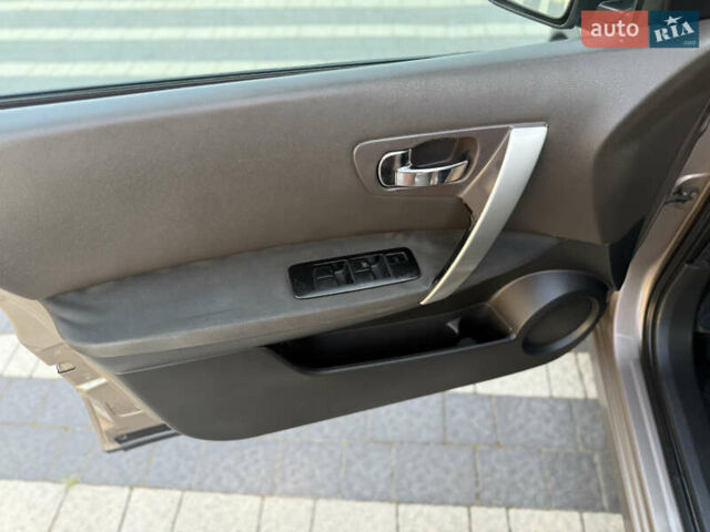 Коричневый Ниссан Кашкай, объемом двигателя 2 л и пробегом 290 тыс. км за 8000 $, фото 7 на Automoto.ua