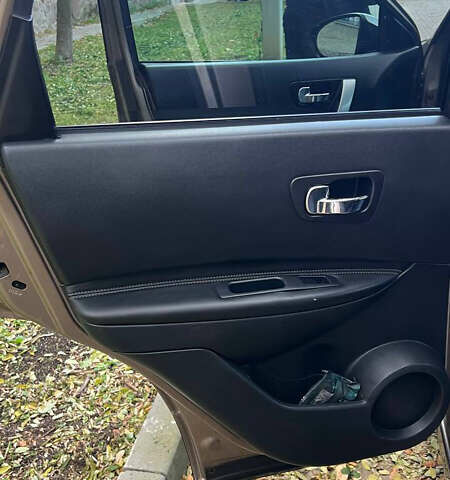 Коричневый Ниссан Кашкай, объемом двигателя 2 л и пробегом 245 тыс. км за 8700 $, фото 7 на Automoto.ua