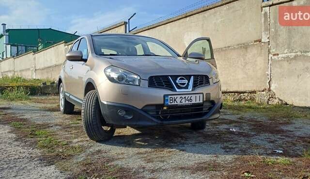 Коричневый Ниссан Кашкай, объемом двигателя 1.46 л и пробегом 195 тыс. км за 10900 $, фото 4 на Automoto.ua