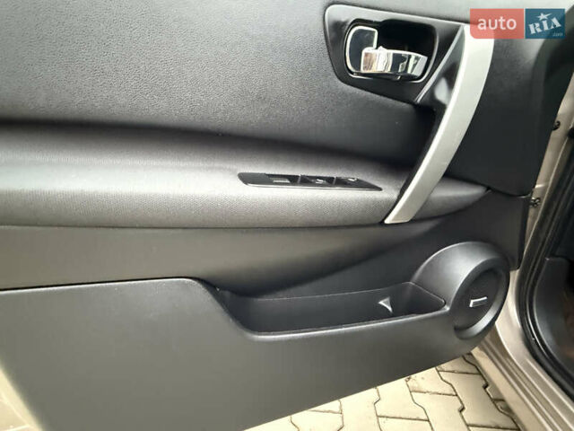 Коричневый Ниссан Кашкай, объемом двигателя 1.6 л и пробегом 240 тыс. км за 9500 $, фото 19 на Automoto.ua