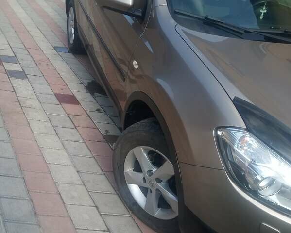 Коричневый Ниссан Кашкай, объемом двигателя 2 л и пробегом 130 тыс. км за 10700 $, фото 9 на Automoto.ua