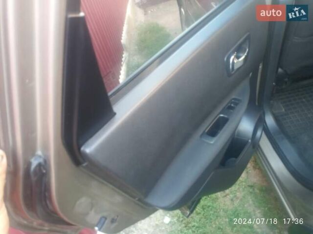 Коричневый Ниссан Кашкай, объемом двигателя 2 л и пробегом 130 тыс. км за 10700 $, фото 17 на Automoto.ua