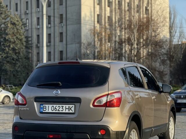 Коричневий Ніссан Кашкай, об'ємом двигуна 2 л та пробігом 210 тис. км за 7999 $, фото 4 на Automoto.ua