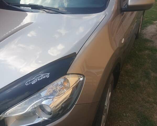 Коричневый Ниссан Кашкай, объемом двигателя 2 л и пробегом 130 тыс. км за 10700 $, фото 5 на Automoto.ua
