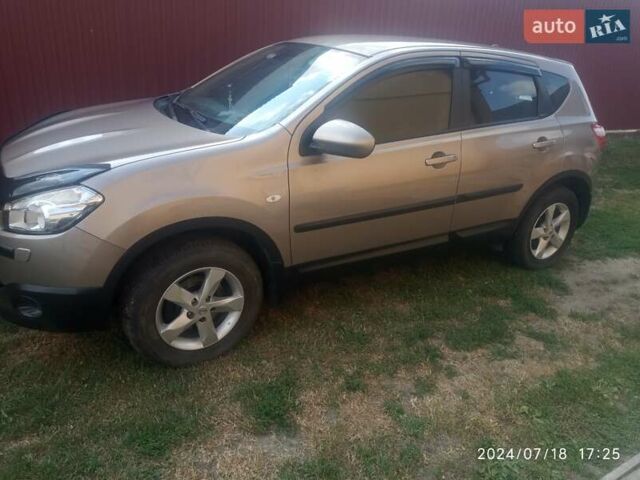 Коричневый Ниссан Кашкай, объемом двигателя 2 л и пробегом 130 тыс. км за 10700 $, фото 2 на Automoto.ua