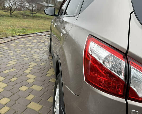 Коричневый Ниссан Кашкай, объемом двигателя 1.6 л и пробегом 194 тыс. км за 7800 $, фото 16 на Automoto.ua