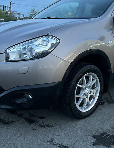 Коричневый Ниссан Кашкай, объемом двигателя 1.6 л и пробегом 192 тыс. км за 9800 $, фото 3 на Automoto.ua