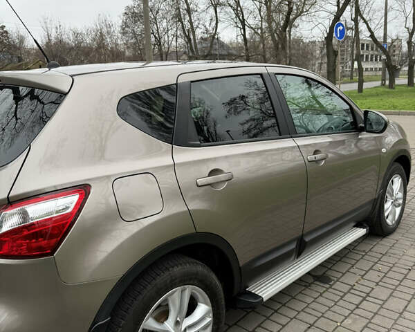 Коричневый Ниссан Кашкай, объемом двигателя 2.02 л и пробегом 187 тыс. км за 13200 $, фото 1 на Automoto.ua