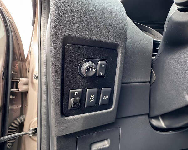 Коричневий Ніссан Кашкай, об'ємом двигуна 1.6 л та пробігом 95 тис. км за 12499 $, фото 19 на Automoto.ua