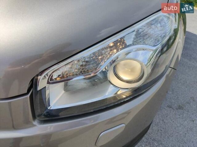Коричневий Ніссан Кашкай, об'ємом двигуна 1.6 л та пробігом 162 тис. км за 10100 $, фото 11 на Automoto.ua