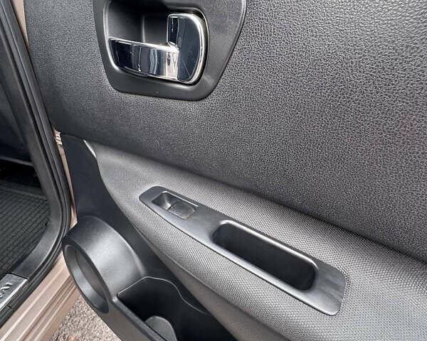 Коричневий Ніссан Кашкай, об'ємом двигуна 1.6 л та пробігом 95 тис. км за 12499 $, фото 25 на Automoto.ua