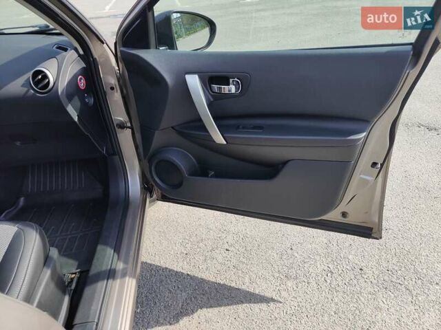 Коричневий Ніссан Кашкай, об'ємом двигуна 1.6 л та пробігом 162 тис. км за 10100 $, фото 14 на Automoto.ua