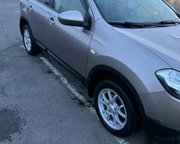 Коричневый Ниссан Кашкай, объемом двигателя 1.6 л и пробегом 192 тыс. км за 9800 $, фото 6 на Automoto.ua