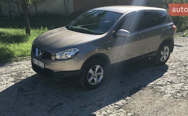 Коричневый Ниссан Кашкай, объемом двигателя 1.6 л и пробегом 196 тыс. км за 10500 $, фото 9 на Automoto.ua