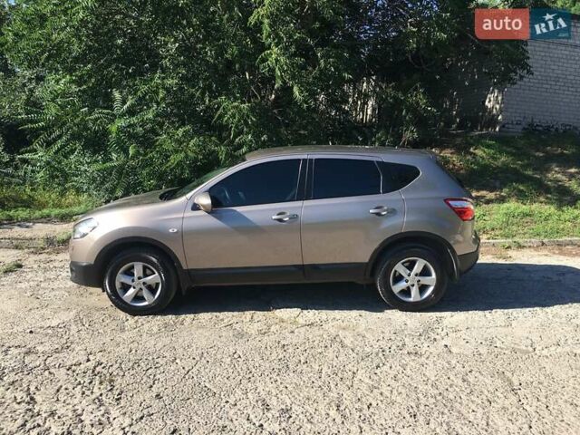 Коричневый Ниссан Кашкай, объемом двигателя 1.6 л и пробегом 196 тыс. км за 10500 $, фото 1 на Automoto.ua