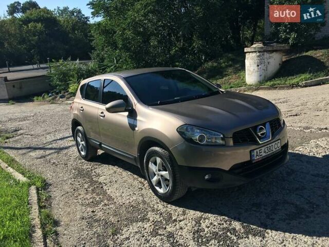 Коричневый Ниссан Кашкай, объемом двигателя 1.6 л и пробегом 196 тыс. км за 10500 $, фото 6 на Automoto.ua