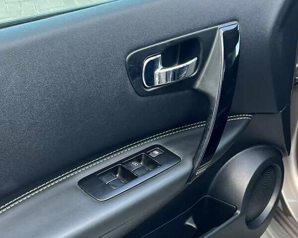 Коричневый Ниссан Кашкай, объемом двигателя 1.6 л и пробегом 255 тыс. км за 11500 $, фото 12 на Automoto.ua