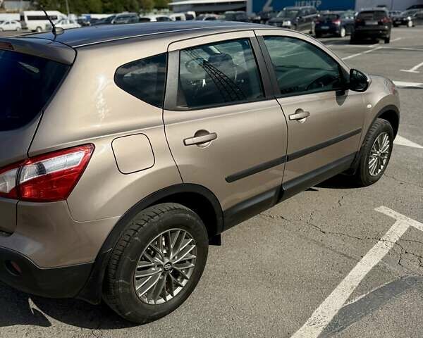 Коричневий Ніссан Кашкай, об'ємом двигуна 2 л та пробігом 173 тис. км за 12800 $, фото 4 на Automoto.ua