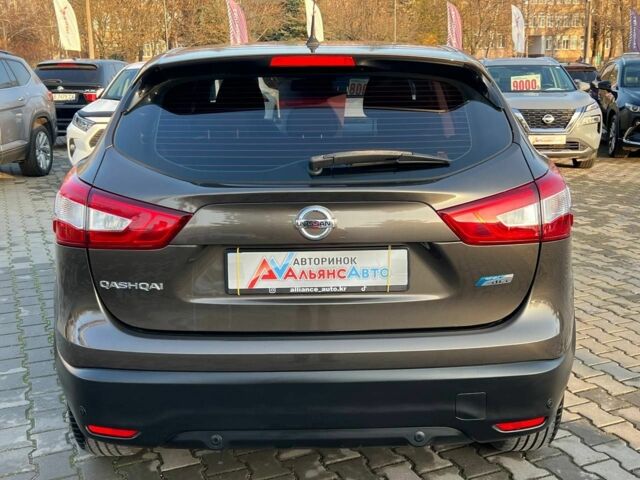Коричневый Ниссан Кашкай, объемом двигателя 1.6 л и пробегом 231 тыс. км за 14500 $, фото 5 на Automoto.ua