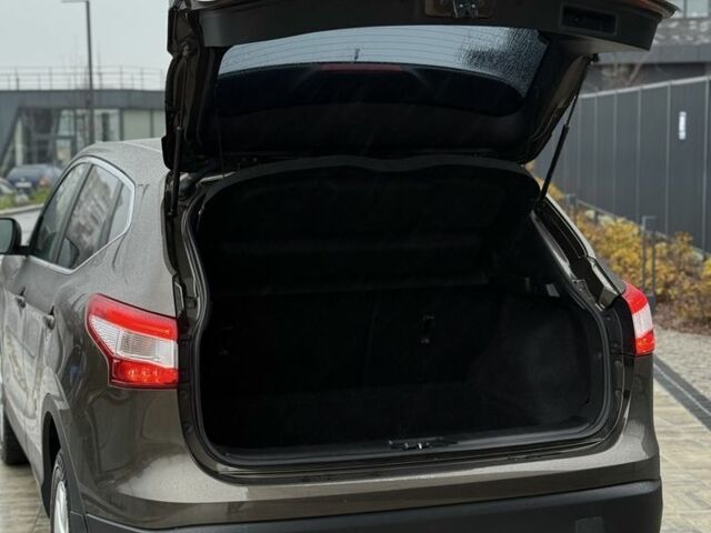 Коричневий Ніссан Кашкай, об'ємом двигуна 1.5 л та пробігом 207 тис. км за 13699 $, фото 22 на Automoto.ua