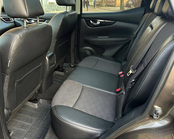 Коричневий Ніссан Кашкай, об'ємом двигуна 1.5 л та пробігом 125 тис. км за 15950 $, фото 22 на Automoto.ua