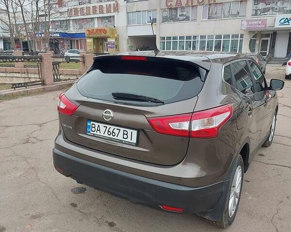 Коричневий Ніссан Кашкай, об'ємом двигуна 1.6 л та пробігом 196 тис. км за 16000 $, фото 5 на Automoto.ua