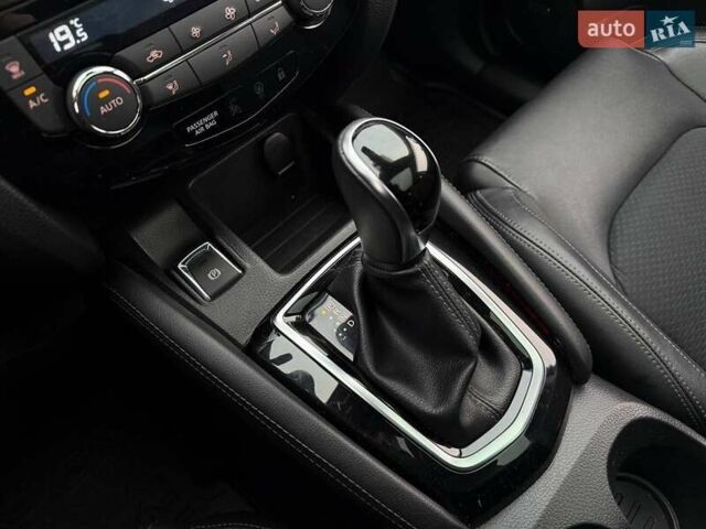 Ниссан Кашкай 2017 в Киеве на Automoto.ua Коричневый Ниссан Кашкай, объемом двигателя 1.6 л и пробегом 45 тыс. км за 21990 $, фото 24 на Automoto.ua